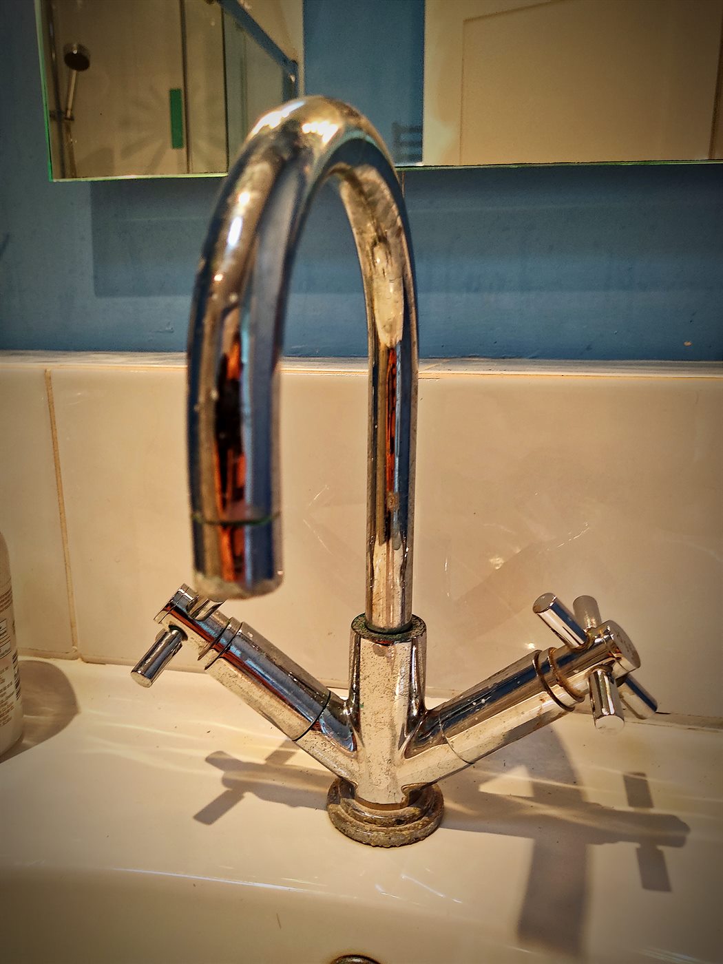 Kitchen tap replacement on a domestic sink